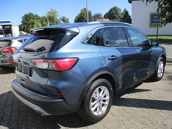 Ford_Kuga_Titanium_2__1_.JPG 