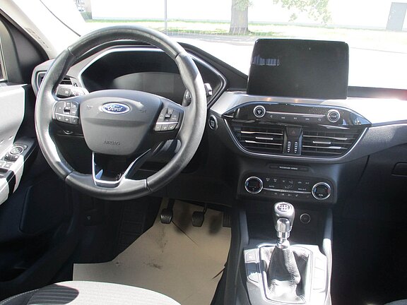 Ford_Kuga_Titanium_2__3_.JPG 