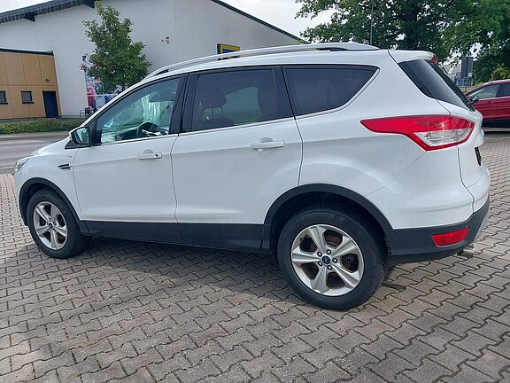 Ford_Kuga_Titanium_3__4_.jpg 