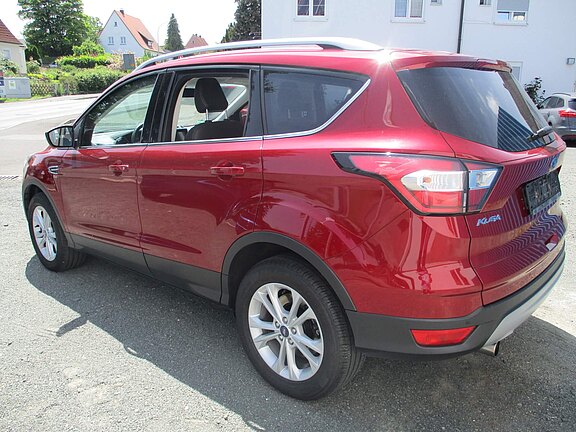 Ford_Kuga_Titanium__1_.JPG 