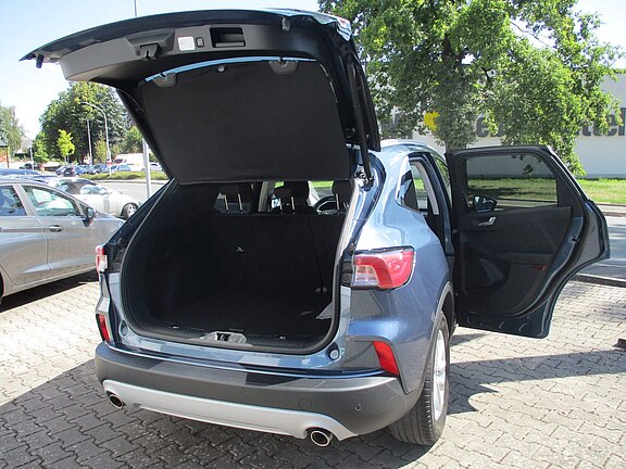 Ford_Kuga_Titanium_2__2_.JPG 